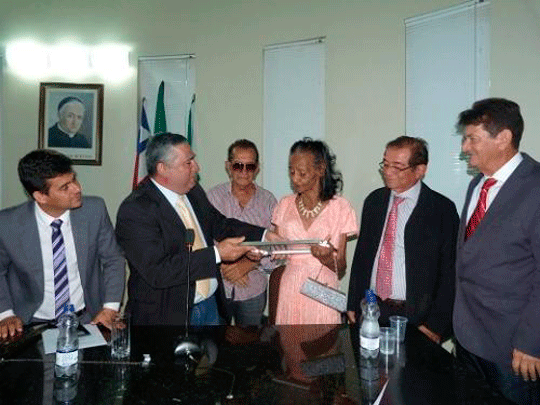 Professora Maria de Lourdes foi homenageada Cidadã Benemérita pela Câmara de Vereadores